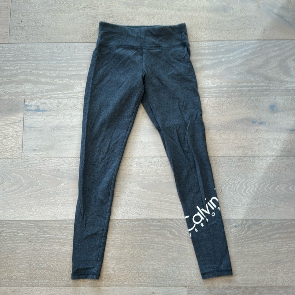 Calvin Klein workout leggings, size xs